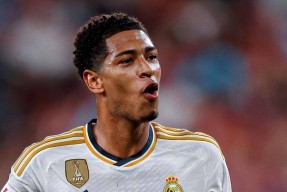 英雄联盟S15-欧超杯今晚走向成谜；AC米兰门线救险；底气十足；资深球员宣示担当的简单介绍