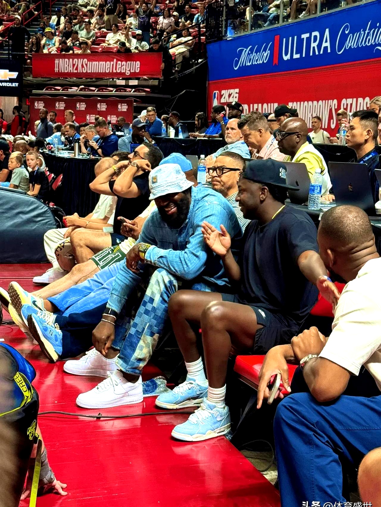 九游-波特兰开拓者训练开放日，冲刺阶段再遭质疑引欢呼，NBA总决赛在即，年轻球员得到机会的简单介绍  第2张